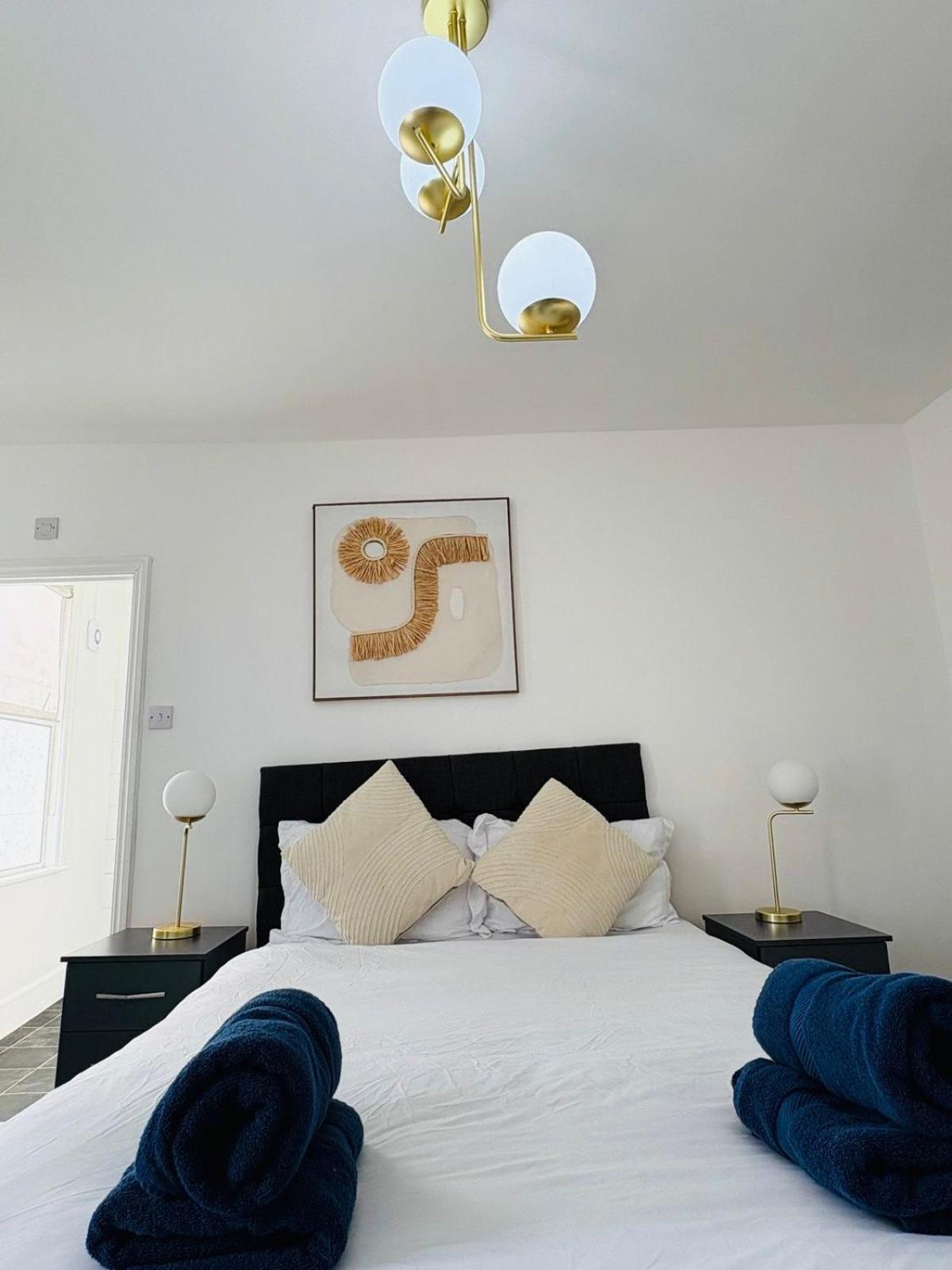 Appartement Askew Road Two Bedroom Flat *