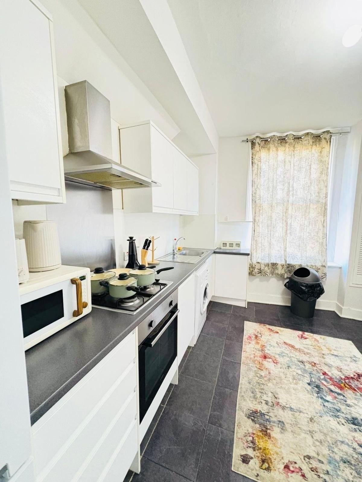 Appartement Askew Road Two Bedroom Flat Londres